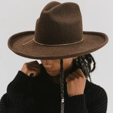 Load image into Gallery viewer, Chain Bolo Band
