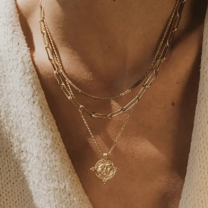 Faye Trinity Pendant Necklace