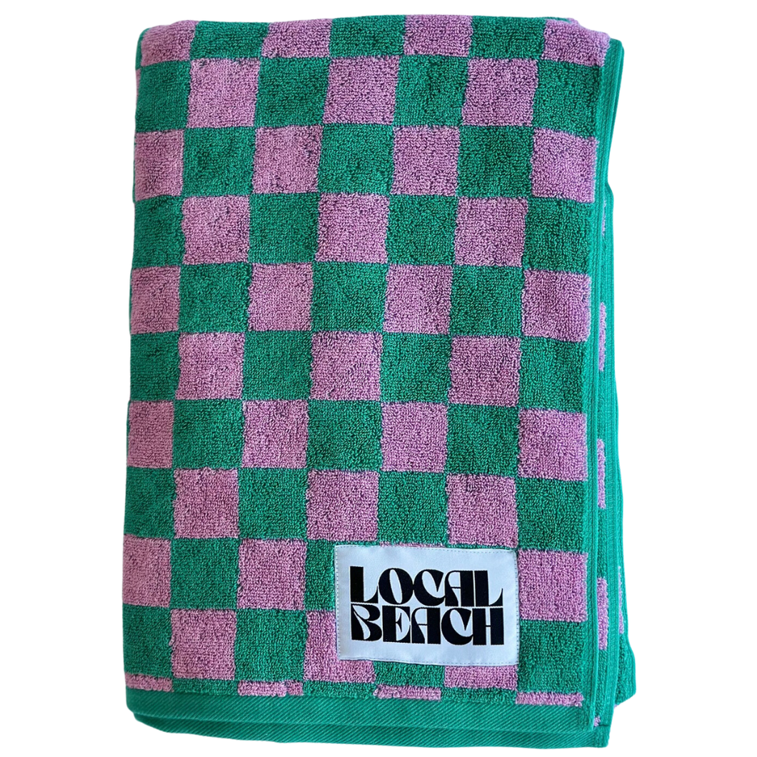 Checker Beach & Bath Towel: Kelly/Bubble Gum