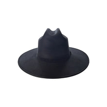 Load image into Gallery viewer, Cattleman Crown Flat Brim- Black
