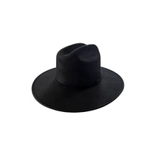 Load image into Gallery viewer, Cattleman Crown Flat Brim- Black
