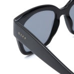 Load image into Gallery viewer, Bella ll- Black + Grey Polarized
