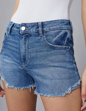 Load image into Gallery viewer, DL 1961 Karlie Short - Boyfriend
